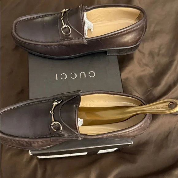 Women chocolate hard bottom Gucci loafers - Picture 8 of 8